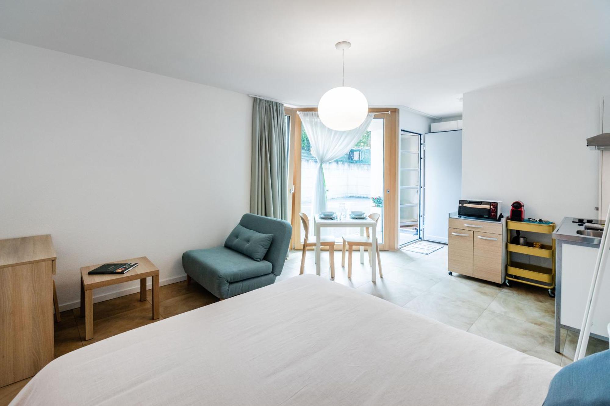 Апартаменты Easy Flat Vezia, Indipendent Entrance, Free Parking Лугано Номер фото