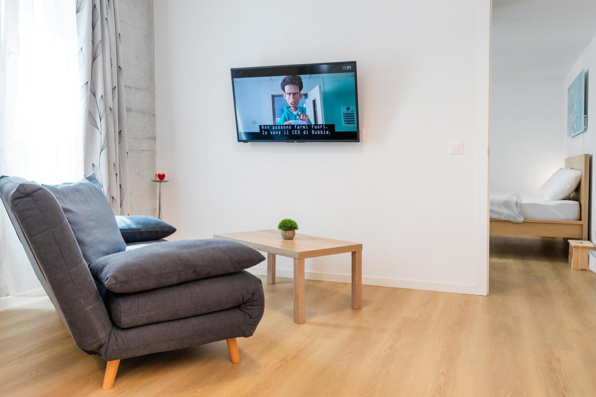 Апартаменты Easy Flat Vezia, Indipendent Entrance, Free Parking Лугано Номер фото